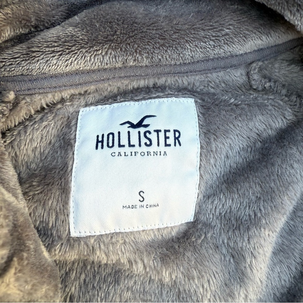 Hollister faux fur super soft jacket - Picture 3 of 4